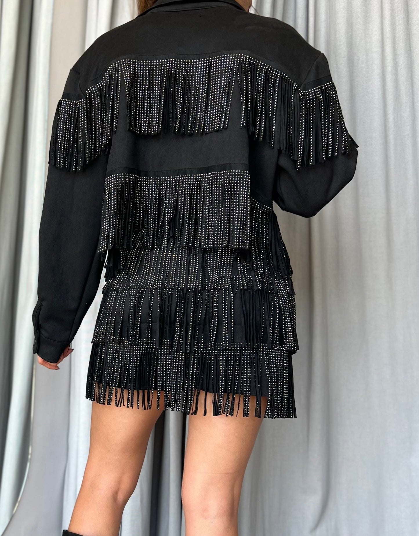 Chaqueta negra brillo