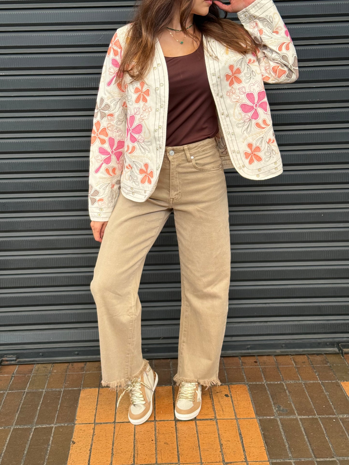 Chaqueta bordada flores